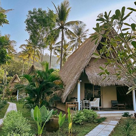 Matahari Villas Gili Asahan Bagian luar foto