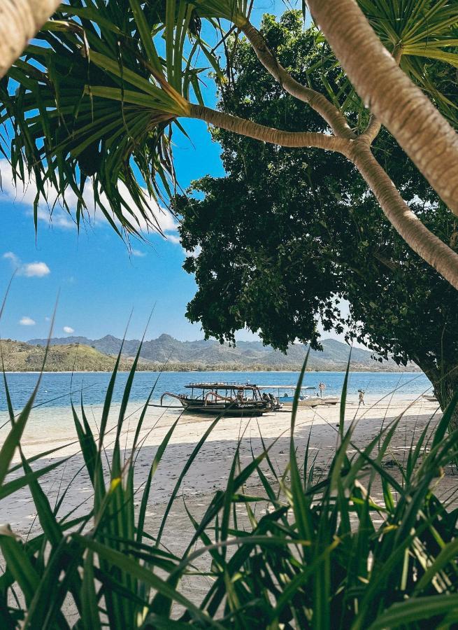 Matahari Villas Gili Asahan Bagian luar foto