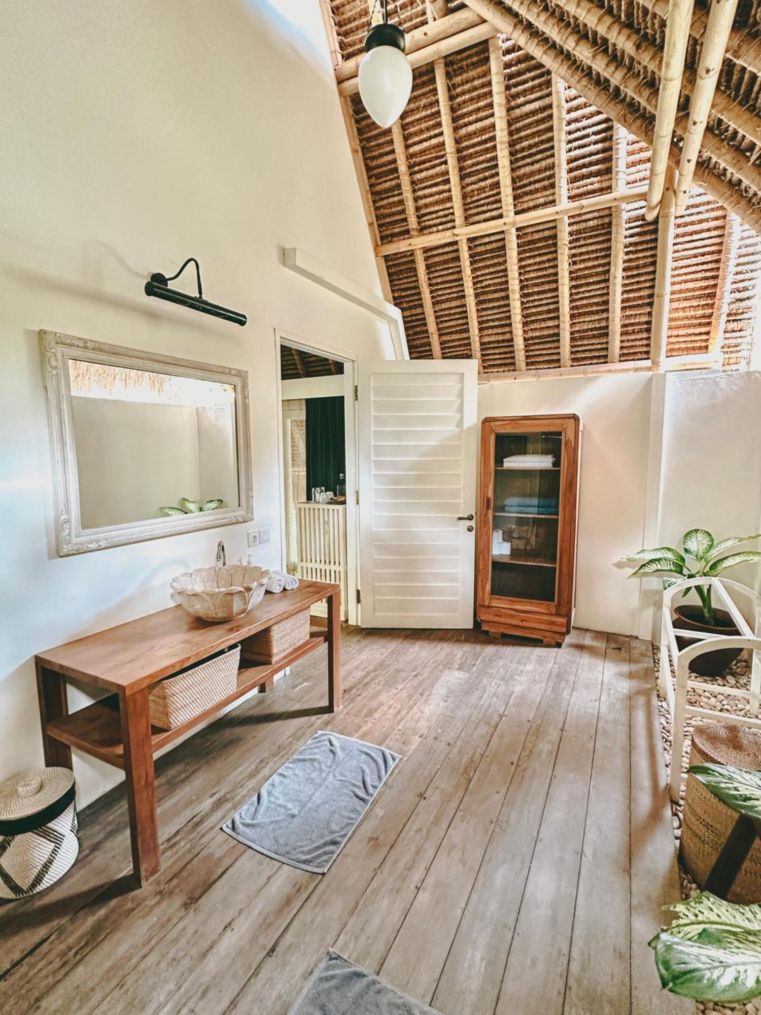 Matahari Villas Gili Asahan Bagian luar foto